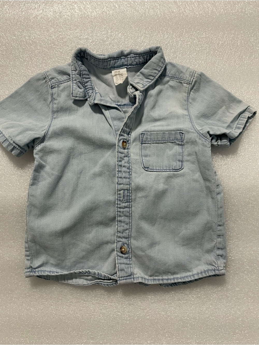 H&M Light Blue Denim Short Sleeve Button-Down Shirt